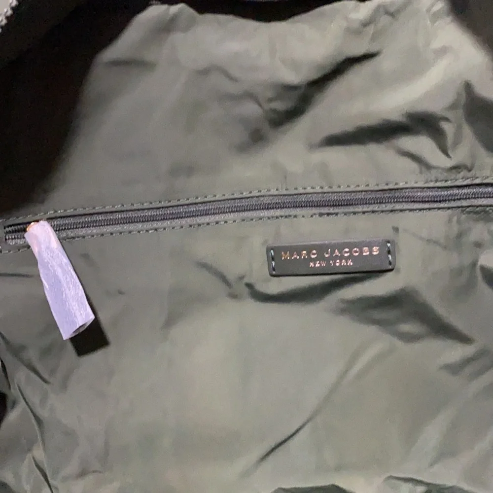 🔥🔥🔥NWT Marc Jacobs Diamond-Quilted Large Weekender - Picture 10 of 12